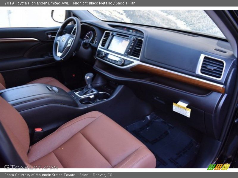 Midnight Black Metallic / Saddle Tan 2019 Toyota Highlander Limited AWD