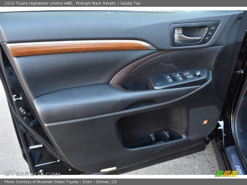 Midnight Black Metallic / Saddle Tan 2019 Toyota Highlander Limited AWD