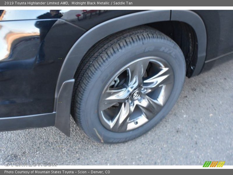 Midnight Black Metallic / Saddle Tan 2019 Toyota Highlander Limited AWD