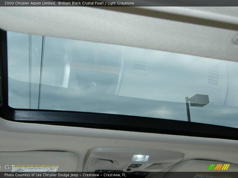 Brilliant Black Crystal Pearl / Light Graystone 2009 Chrysler Aspen Limited