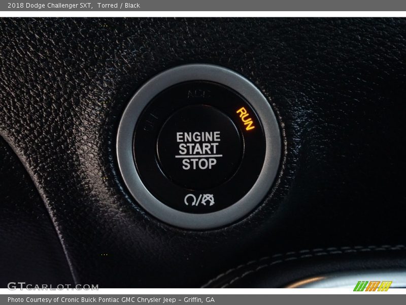 Torred / Black 2018 Dodge Challenger SXT