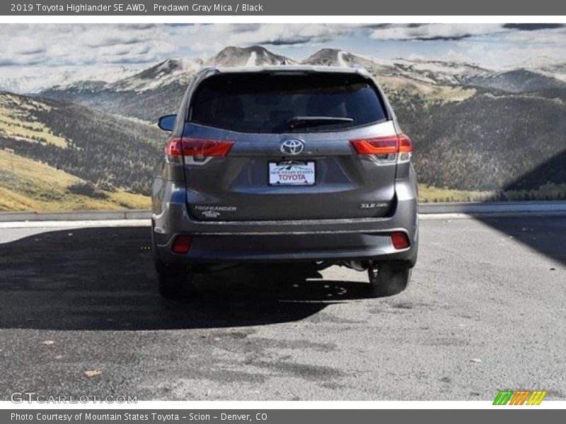 Predawn Gray Mica / Black 2019 Toyota Highlander SE AWD