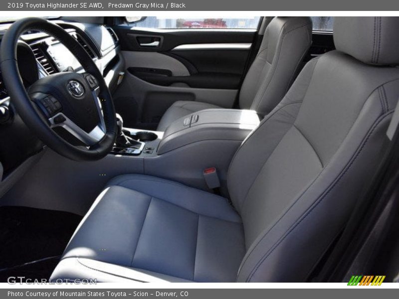 Predawn Gray Mica / Black 2019 Toyota Highlander SE AWD