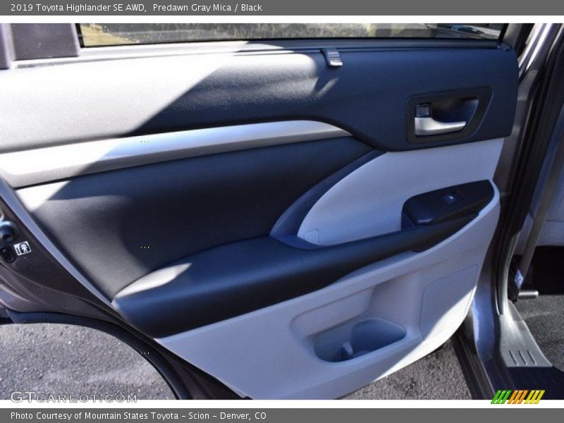 Predawn Gray Mica / Black 2019 Toyota Highlander SE AWD