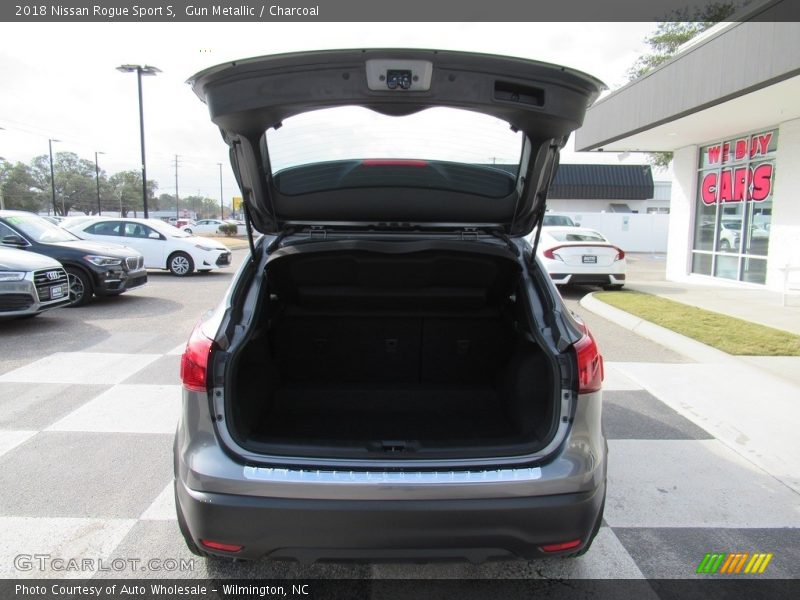 Gun Metallic / Charcoal 2018 Nissan Rogue Sport S