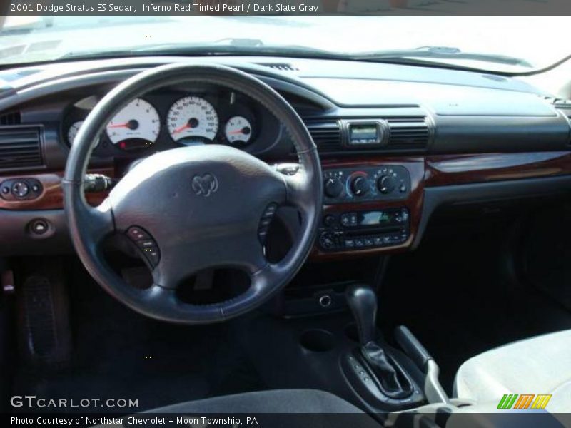 Inferno Red Tinted Pearl / Dark Slate Gray 2001 Dodge Stratus ES Sedan