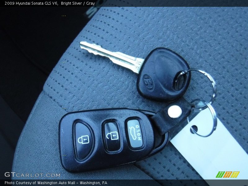 Bright Silver / Gray 2009 Hyundai Sonata GLS V6