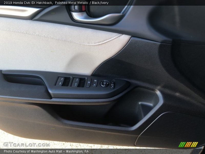 Polished Metal Metallic / Black/Ivory 2019 Honda Civic EX Hatchback