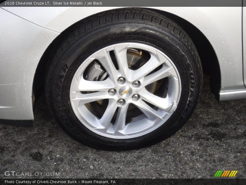 Silver Ice Metallic / Jet Black 2018 Chevrolet Cruze LT