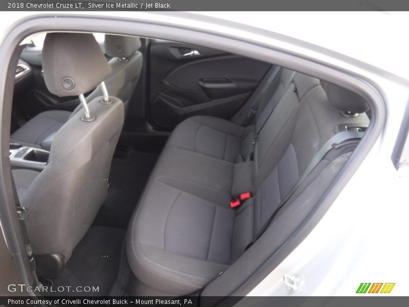 Silver Ice Metallic / Jet Black 2018 Chevrolet Cruze LT