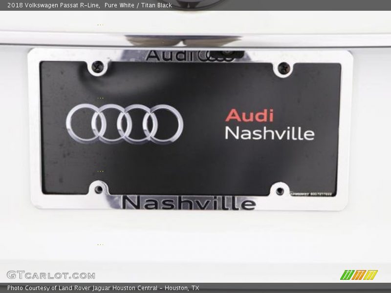 Pure White / Titan Black 2018 Volkswagen Passat R-Line