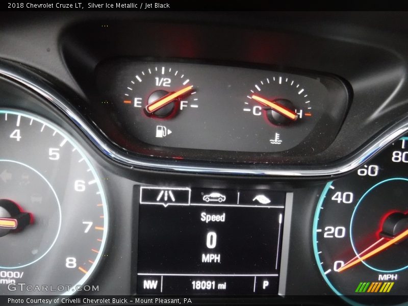 Silver Ice Metallic / Jet Black 2018 Chevrolet Cruze LT