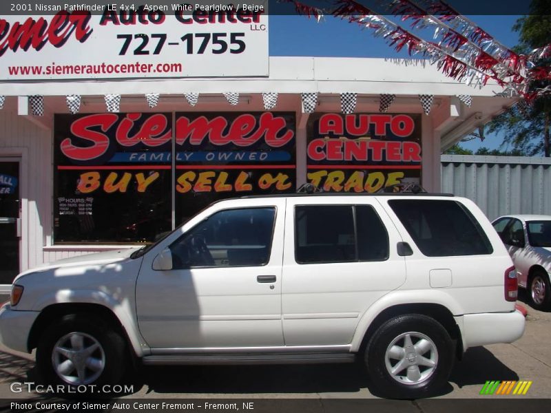 Aspen White Pearlglow / Beige 2001 Nissan Pathfinder LE 4x4