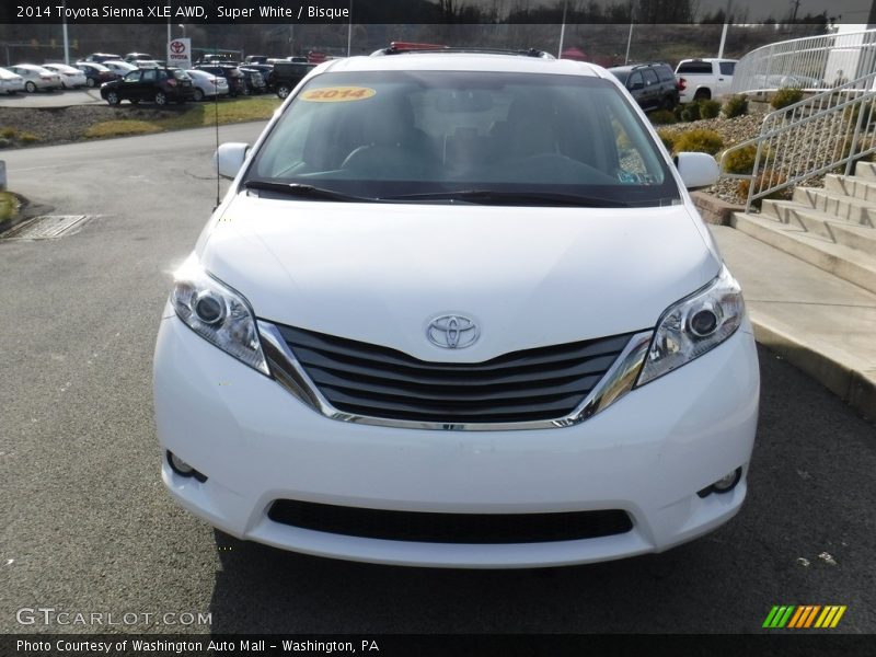 Super White / Bisque 2014 Toyota Sienna XLE AWD