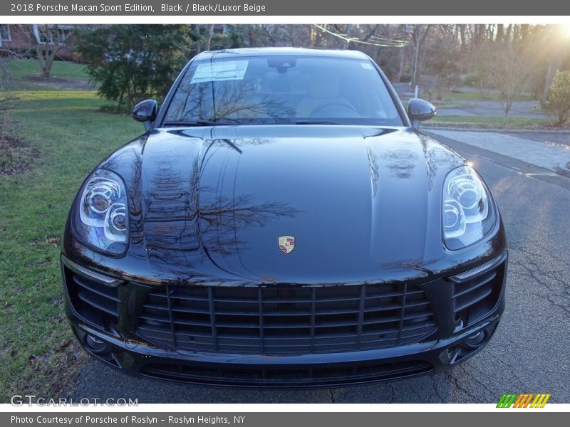 Black / Black/Luxor Beige 2018 Porsche Macan Sport Edition