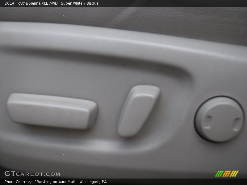 Super White / Bisque 2014 Toyota Sienna XLE AWD