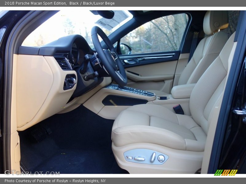 Black / Black/Luxor Beige 2018 Porsche Macan Sport Edition