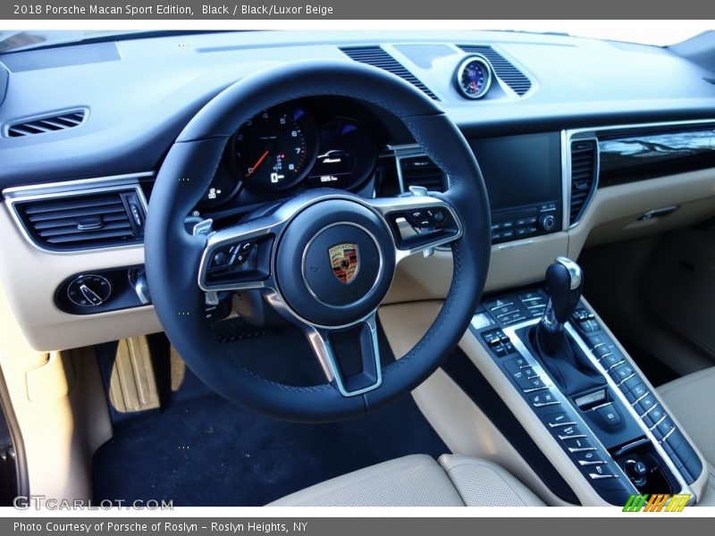 Black / Black/Luxor Beige 2018 Porsche Macan Sport Edition