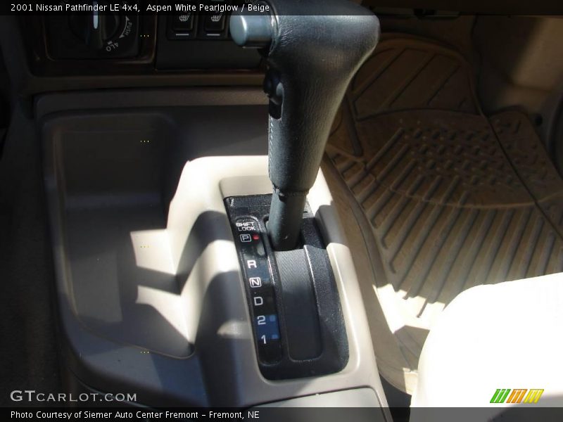 Aspen White Pearlglow / Beige 2001 Nissan Pathfinder LE 4x4