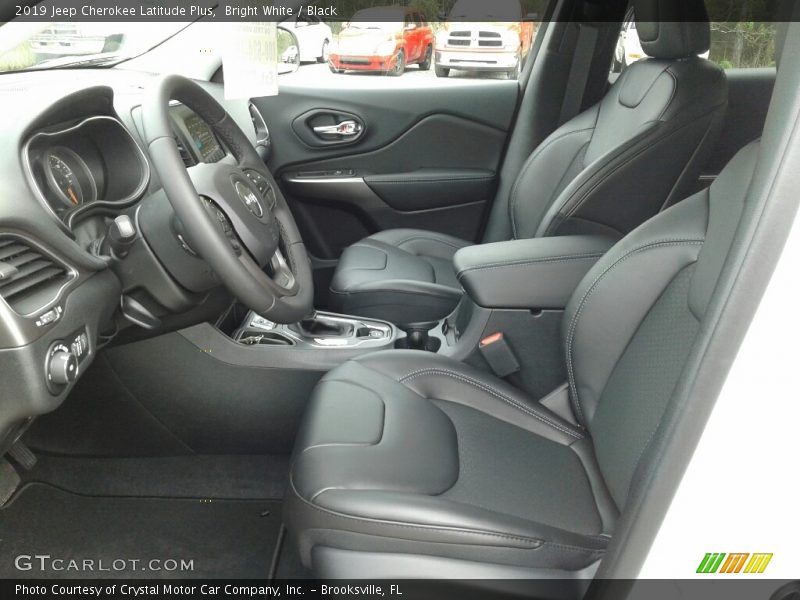 Bright White / Black 2019 Jeep Cherokee Latitude Plus