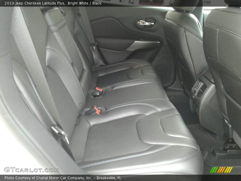 Bright White / Black 2019 Jeep Cherokee Latitude Plus