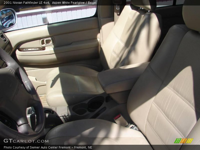 Aspen White Pearlglow / Beige 2001 Nissan Pathfinder LE 4x4