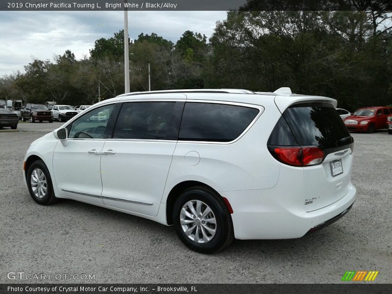 Bright White / Black/Alloy 2019 Chrysler Pacifica Touring L