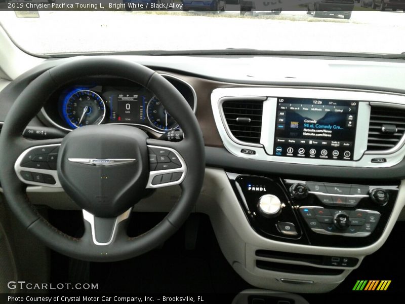 Bright White / Black/Alloy 2019 Chrysler Pacifica Touring L