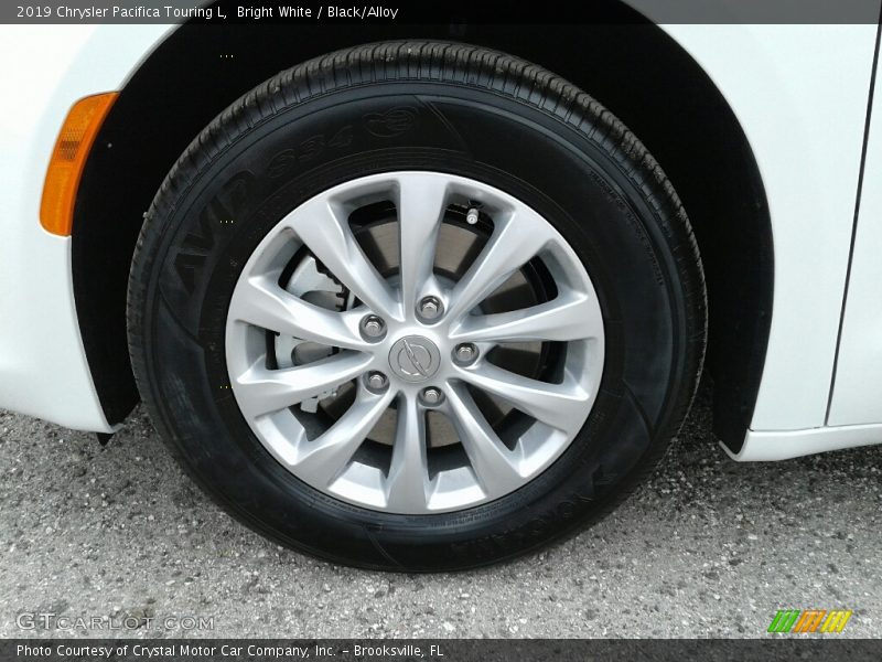 Bright White / Black/Alloy 2019 Chrysler Pacifica Touring L