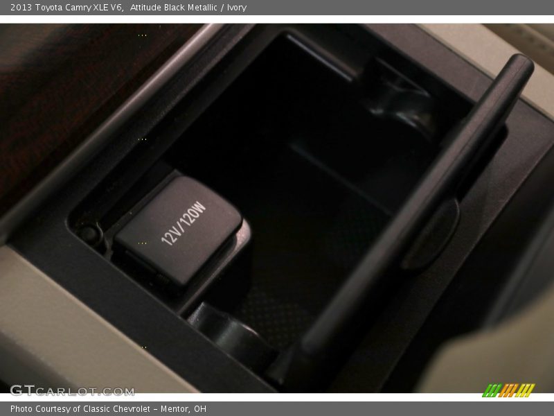 Attitude Black Metallic / Ivory 2013 Toyota Camry XLE V6