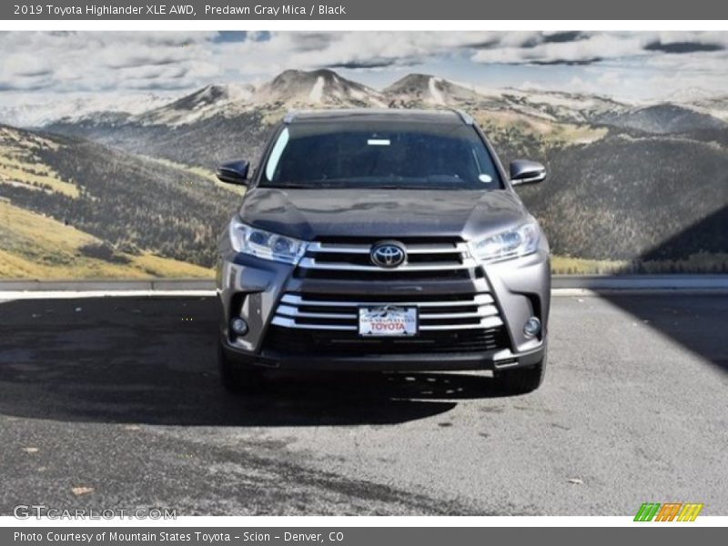 Predawn Gray Mica / Black 2019 Toyota Highlander XLE AWD