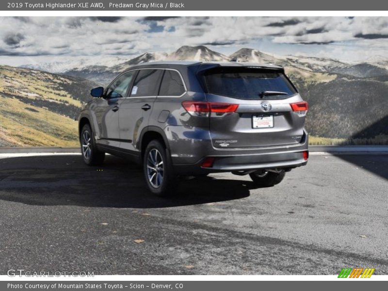 Predawn Gray Mica / Black 2019 Toyota Highlander XLE AWD