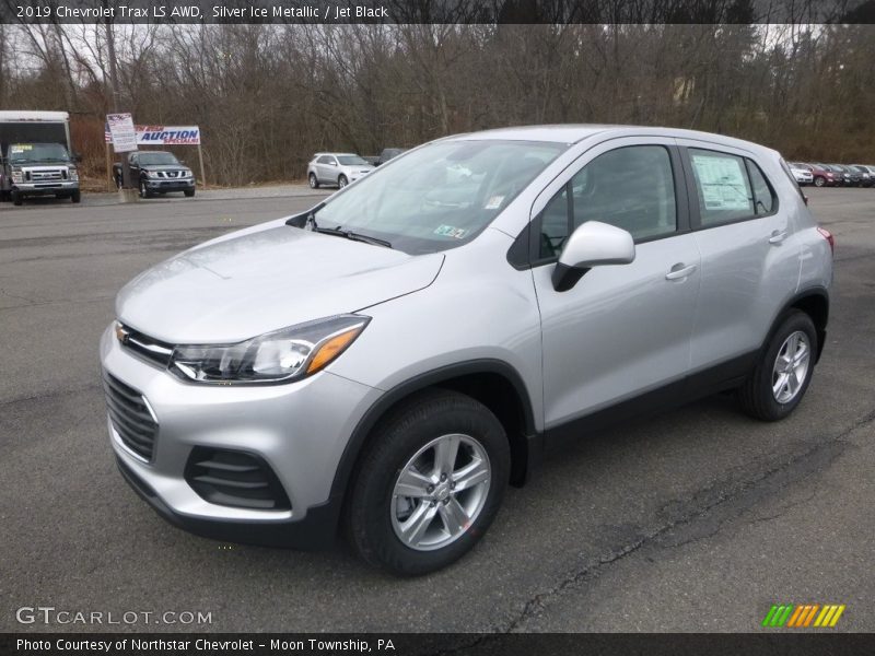 Silver Ice Metallic / Jet Black 2019 Chevrolet Trax LS AWD