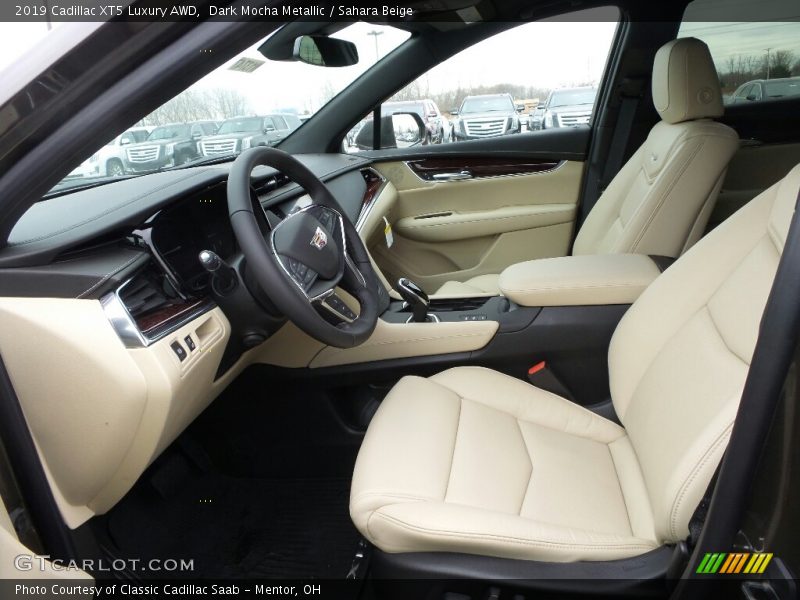 Dark Mocha Metallic / Sahara Beige 2019 Cadillac XT5 Luxury AWD