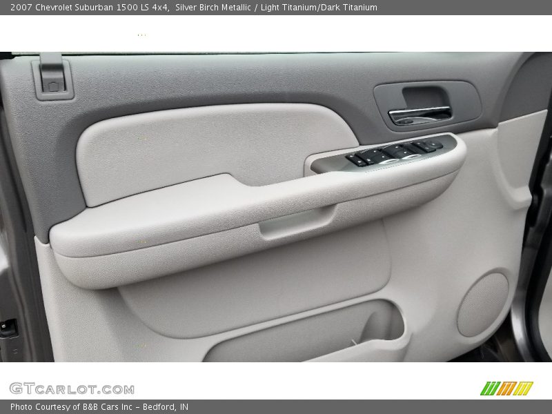 Silver Birch Metallic / Light Titanium/Dark Titanium 2007 Chevrolet Suburban 1500 LS 4x4