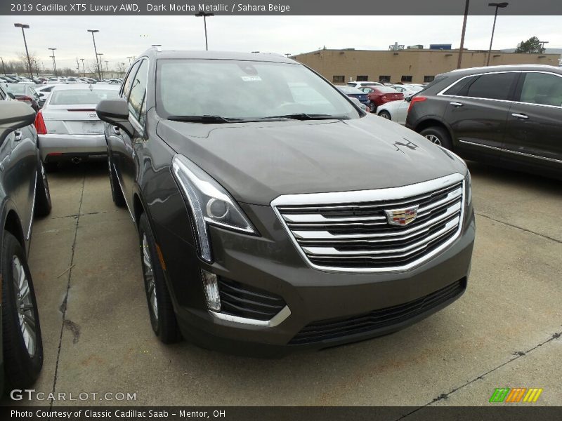 Dark Mocha Metallic / Sahara Beige 2019 Cadillac XT5 Luxury AWD