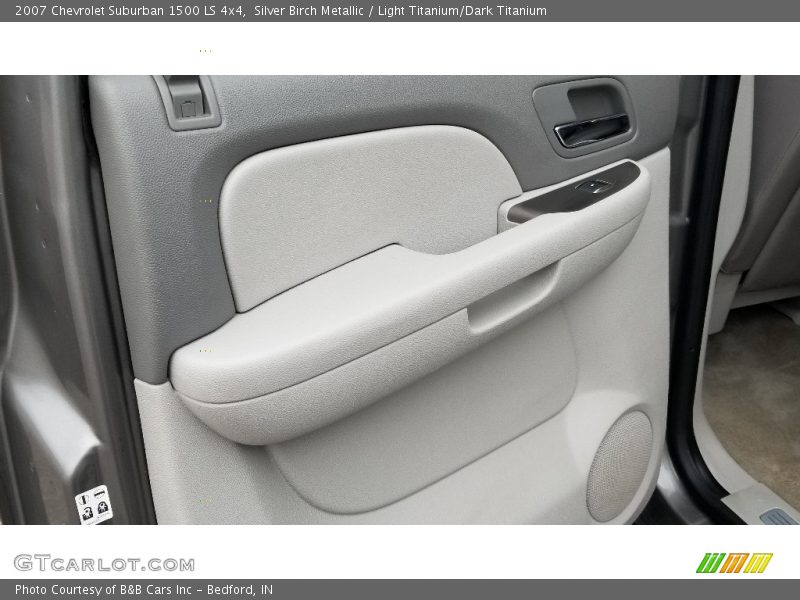 Silver Birch Metallic / Light Titanium/Dark Titanium 2007 Chevrolet Suburban 1500 LS 4x4