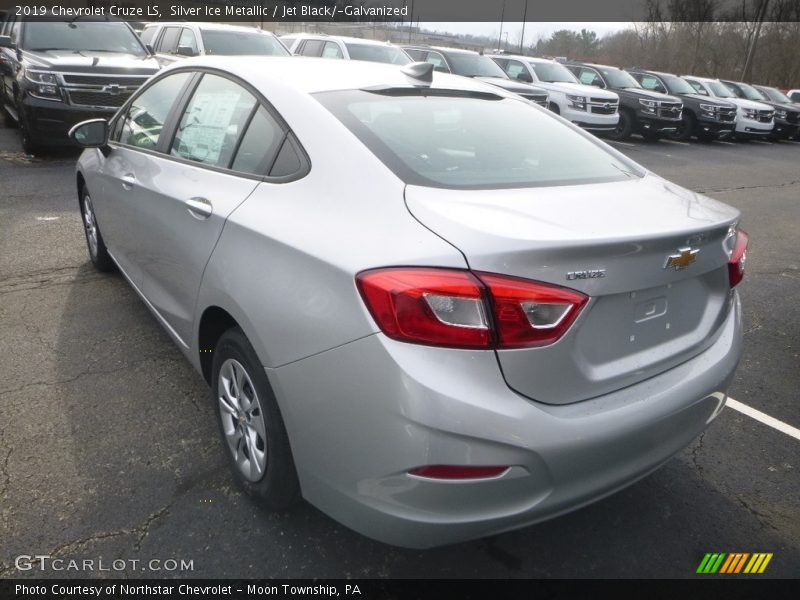 Silver Ice Metallic / Jet Black/­Galvanized 2019 Chevrolet Cruze LS