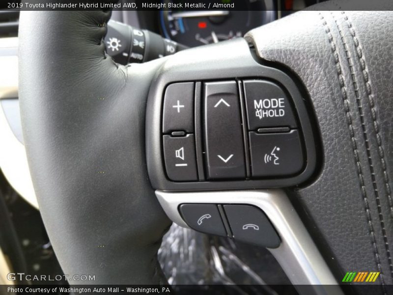  2019 Highlander Hybrid Limited AWD Steering Wheel