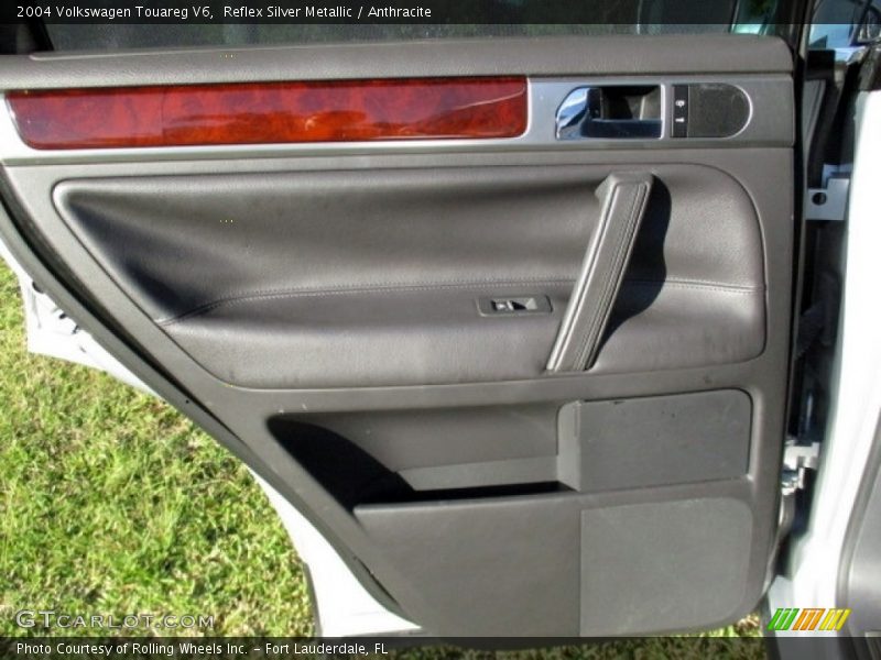 Reflex Silver Metallic / Anthracite 2004 Volkswagen Touareg V6