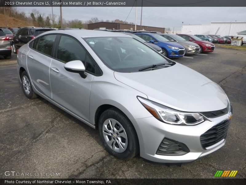 Silver Ice Metallic / Jet Black/­Galvanized 2019 Chevrolet Cruze LS
