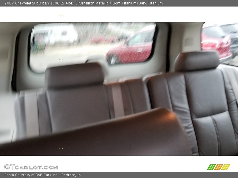Silver Birch Metallic / Light Titanium/Dark Titanium 2007 Chevrolet Suburban 1500 LS 4x4