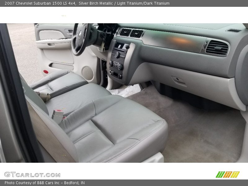 Silver Birch Metallic / Light Titanium/Dark Titanium 2007 Chevrolet Suburban 1500 LS 4x4