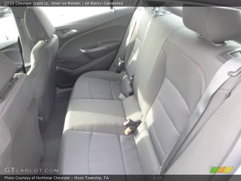 Silver Ice Metallic / Jet Black/­Galvanized 2019 Chevrolet Cruze LS