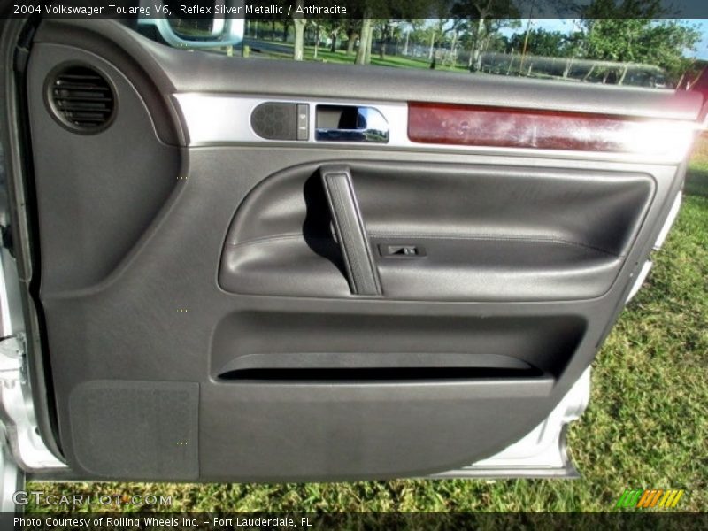 Reflex Silver Metallic / Anthracite 2004 Volkswagen Touareg V6