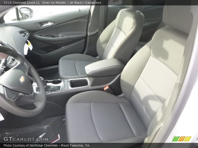 Silver Ice Metallic / Jet Black/­Galvanized 2019 Chevrolet Cruze LS