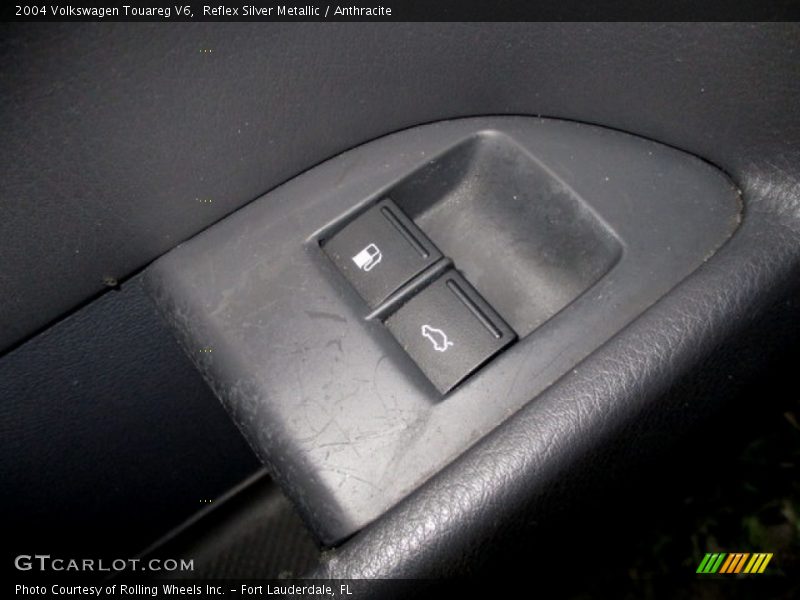 Reflex Silver Metallic / Anthracite 2004 Volkswagen Touareg V6