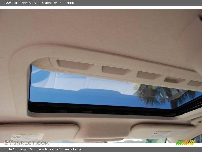 Oxford White / Pebble 2005 Ford Freestyle SEL