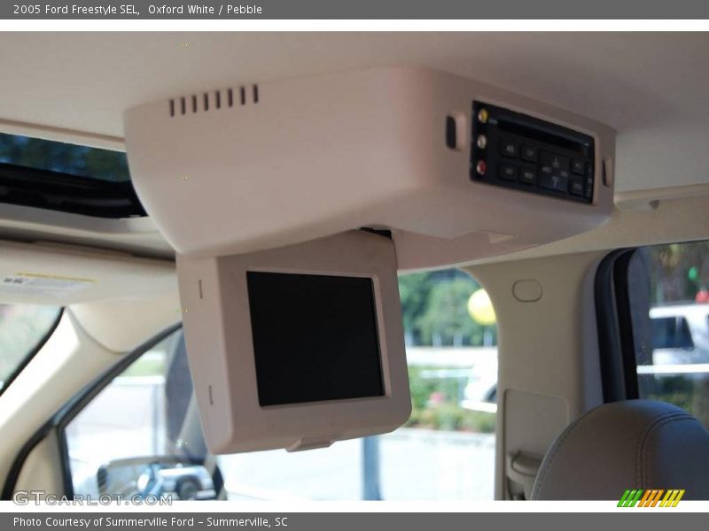 Oxford White / Pebble 2005 Ford Freestyle SEL
