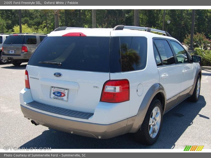 Oxford White / Pebble 2005 Ford Freestyle SEL